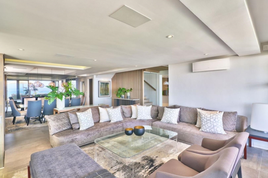 5 Bedroom Property for Sale in Fresnaye Western Cape